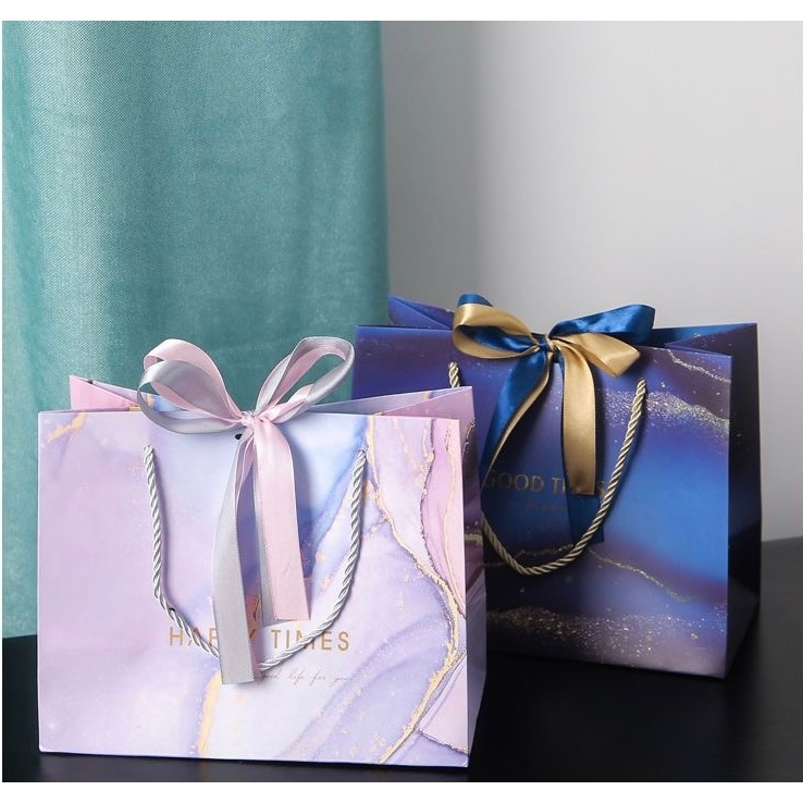 

Premium Paperbag Marble Abu Dan Ungu Free Pita Mewah / Tas Kado Wedding / Kantong Tenteng Untuk Hadiah