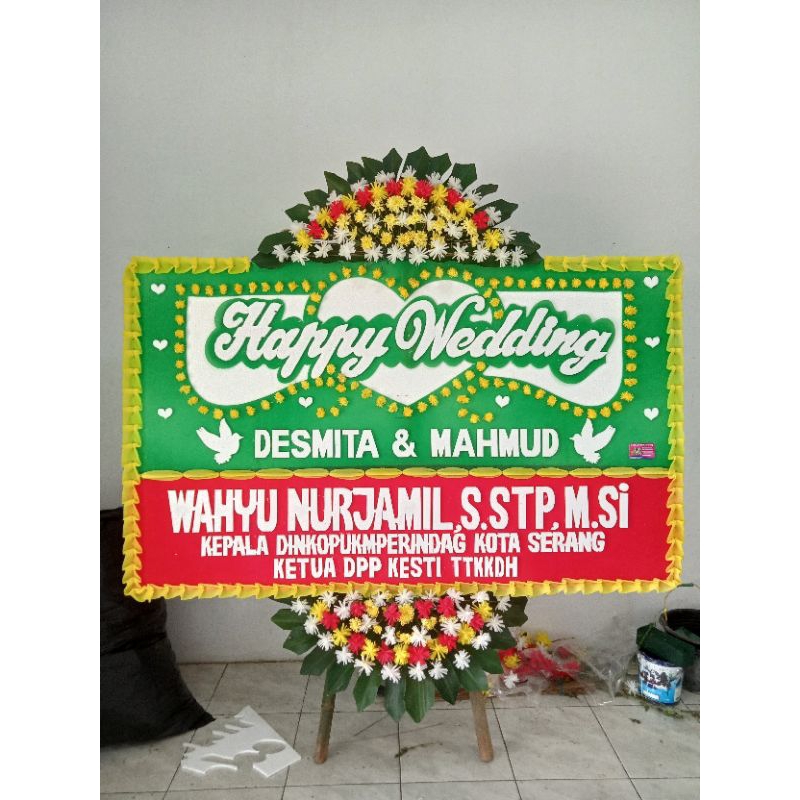 karangan bunga papan ucapan Happy wedding serang Banten
