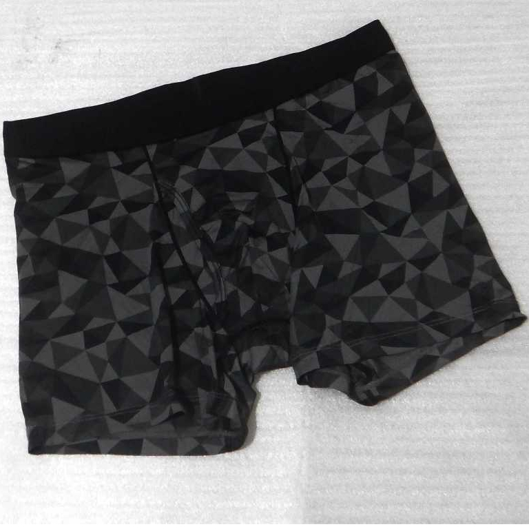 dua celana dalam pria UNIQLO Airism XL