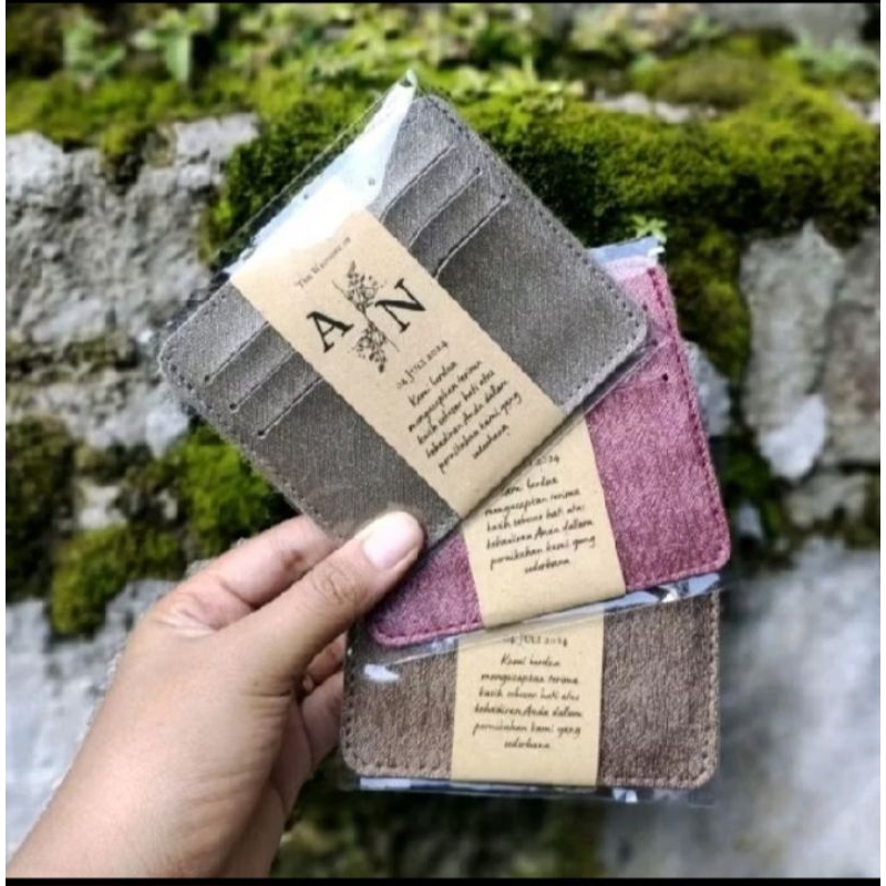 souvenir dompet kartu