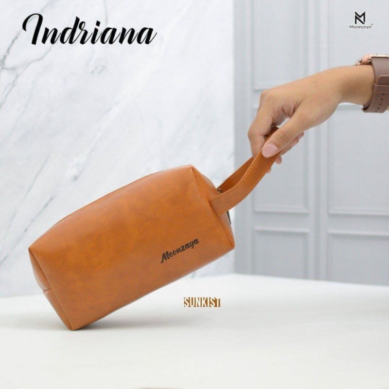 INDRIANA POUCH BY MOONZAYA