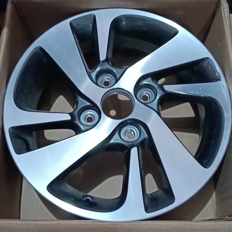 Velg 15 Toyota Avanza Veloz Original Asli Astra