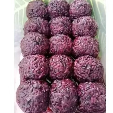 

Tape Berkah Hj.Indarwati/Tape Ketan Khas Bugis Bone/Manis Alami Tanpa Gula Mantapp Isi 24 biji besar2 yach