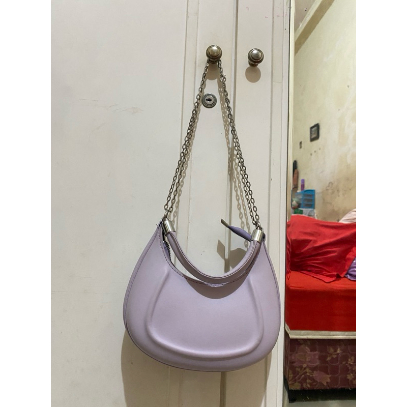 LULU sling bag