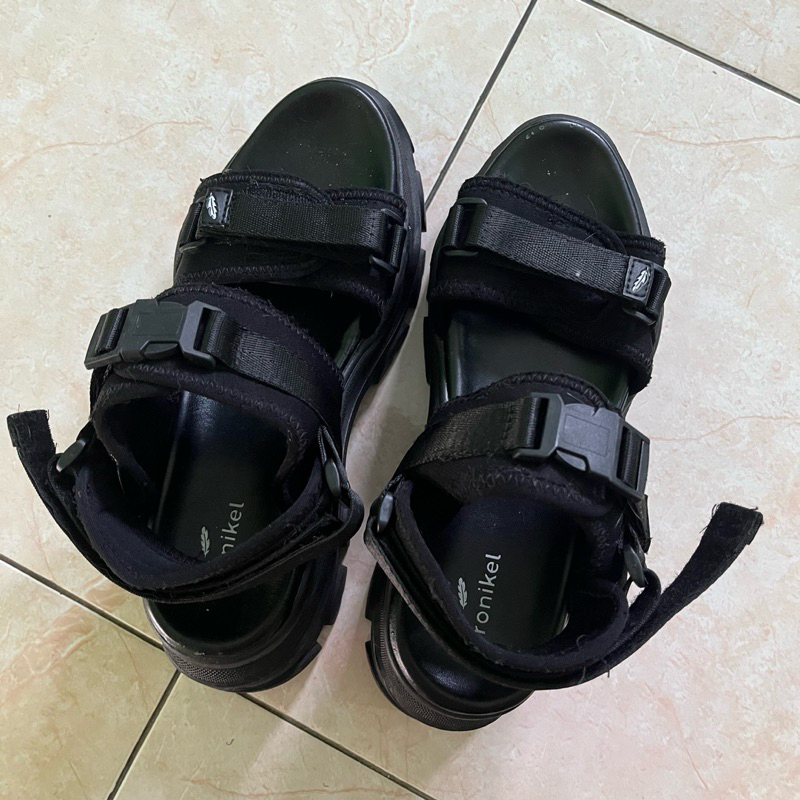 [PRELOVED] KRONIKEL PROJECT OSAKA SANDALS FULL BLACK