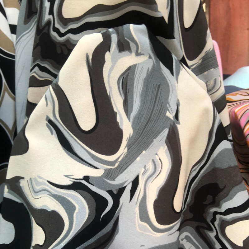 kain zara crepe motif - kain zara crepe motif abstrak - kain zara crepe motif impor - kain zara crep