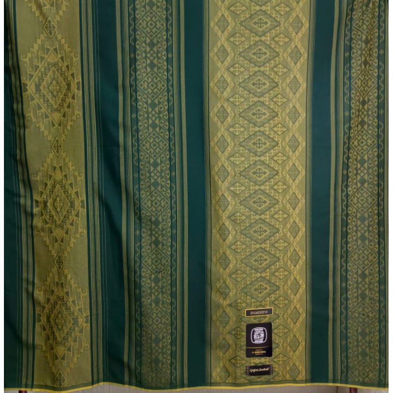 Sarung Gajah Duduk Maestro