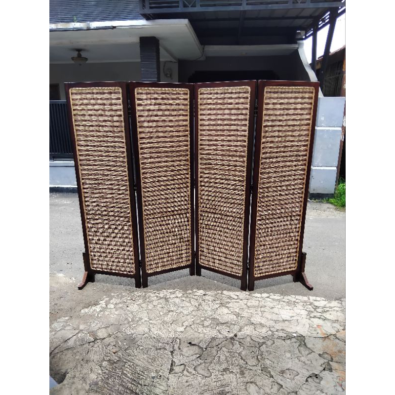 penyekat ruangan kayu/partisi ruangan