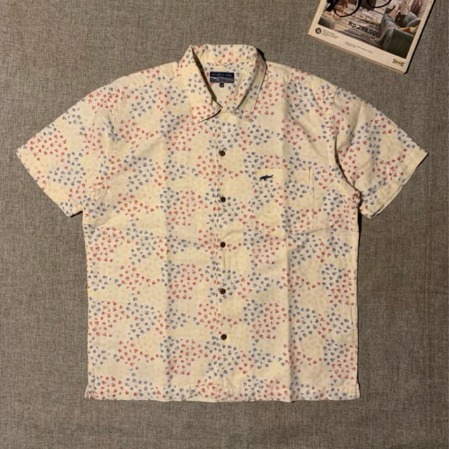 Kemeja Pendek Pria Uniqlo Motif Daun Cream