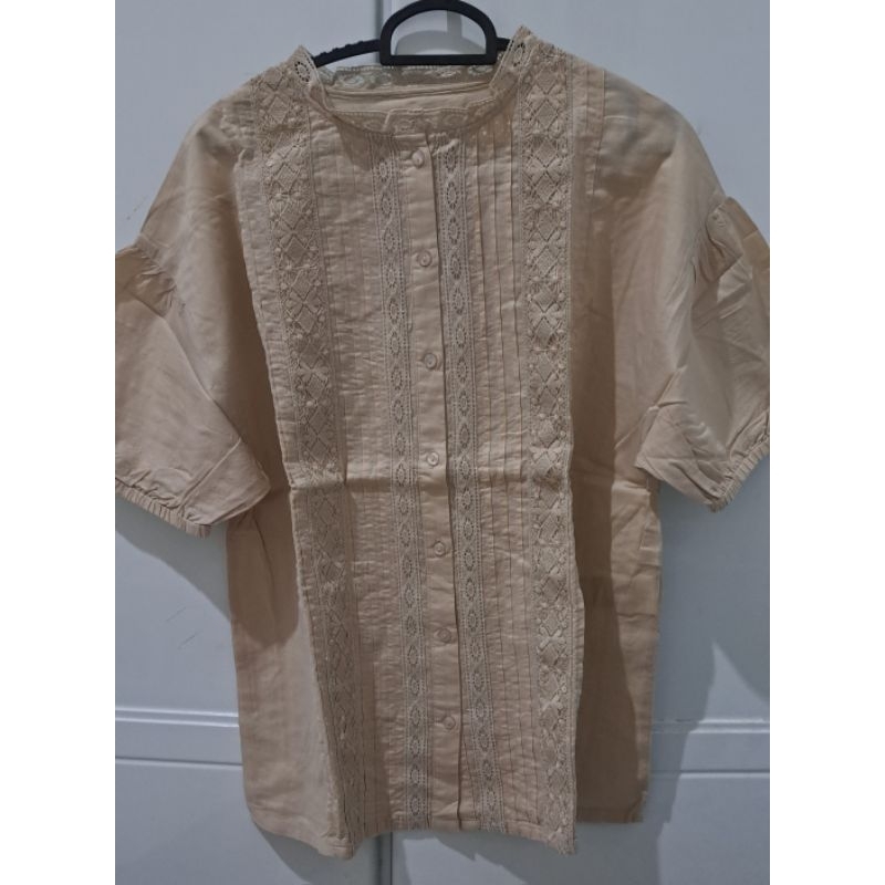 blouse kemeja cream preloved katbol