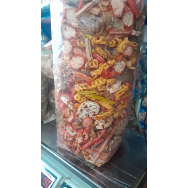 

Seblak mix Aneka Krupuk pedas ORI dari jedepe bisa pesan 1kg/ 500g/250g