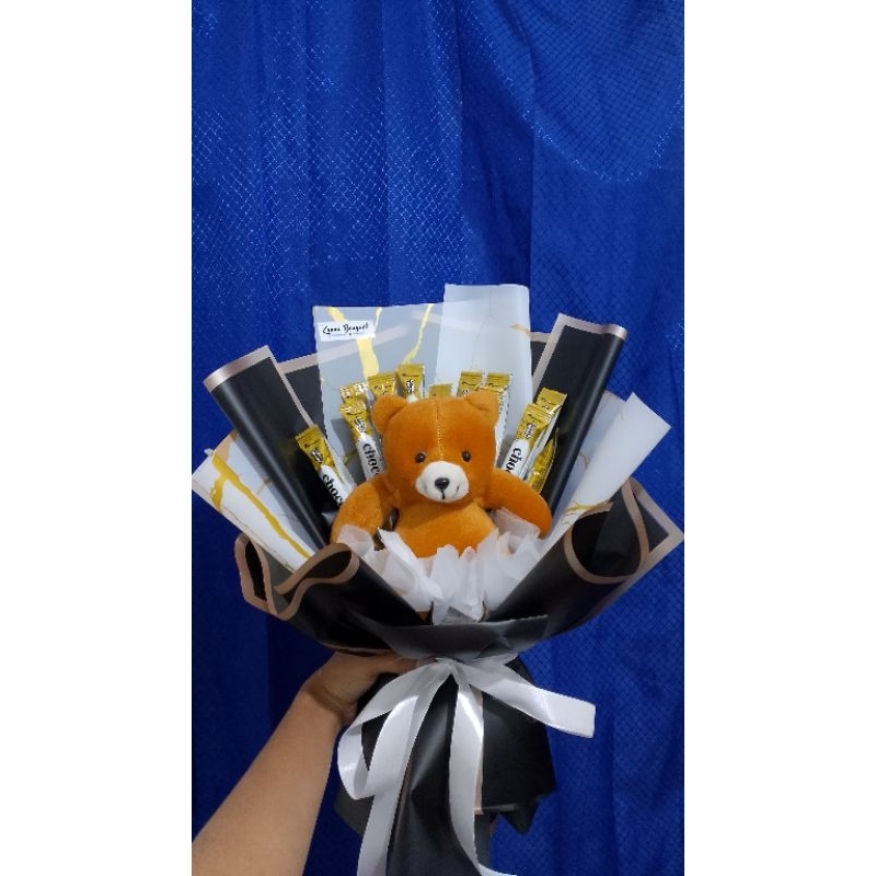 

buket wisuda, boneka + sneck chocolatos
