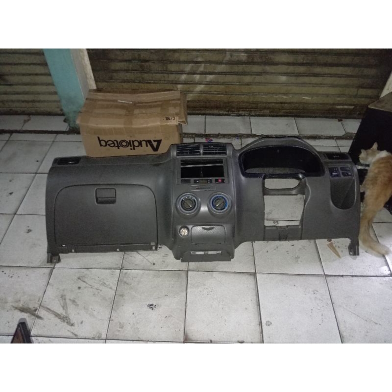 meja dashboard Avanza Xenia 2004_2011 original