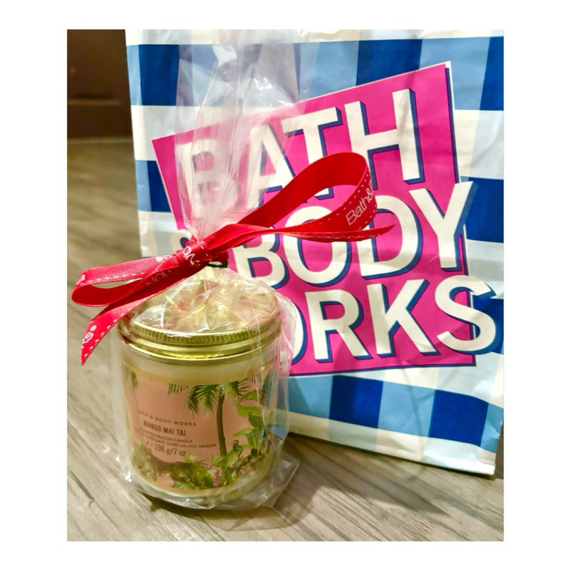 Bath & Body Works scented mason candle