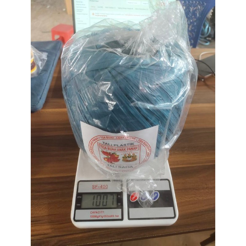 

TALI PLASTIK RAFIA GULUNG BERAT ASLI 1 KG (1000 GRAM)