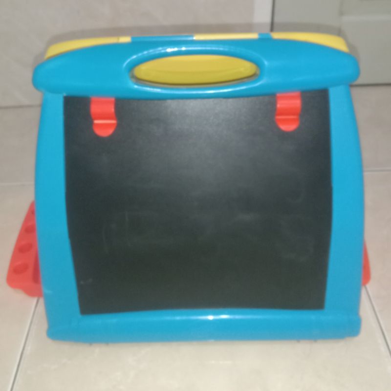 

Preloved Papan tulis Crayola 2 sisi / papan Tulis Whitebrown