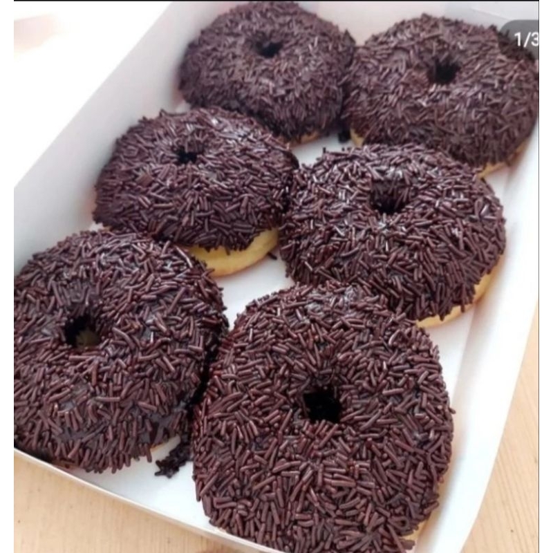 

Donat Kentang jumbo toping meses isi 6 pcs