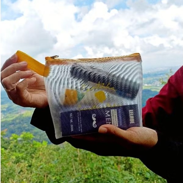 Dompet Kosmetik Plastik Mika Transparan Anti Air Warna Kuning