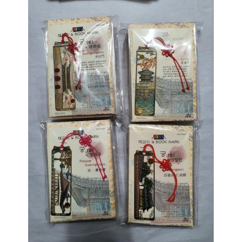 

BOOKMARK Pembatas buku korea SOUVENIR KOREA ASLI 100% khusus PO bisa request