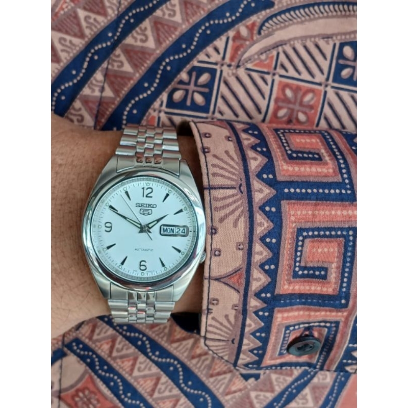 Seiko SNK131 Shark Tooth Jubile Style