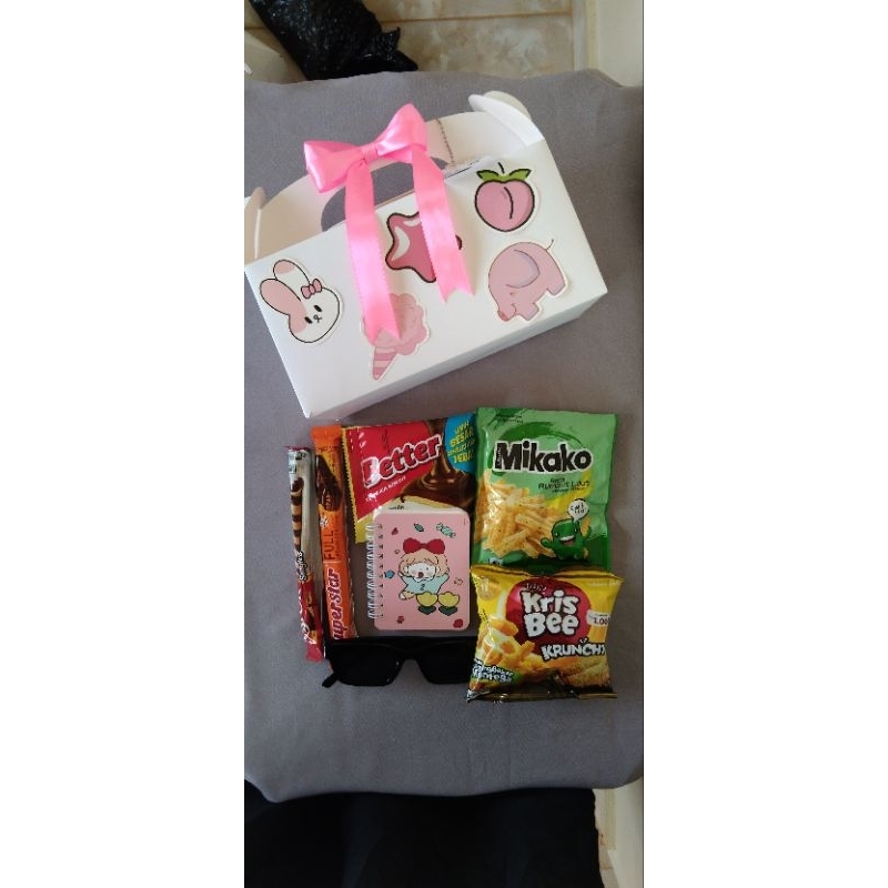 

GIFT BOX PAKET C || GABLE BOX || HAMPERS BOX || KADO WISUDA || KADO SEMPRO