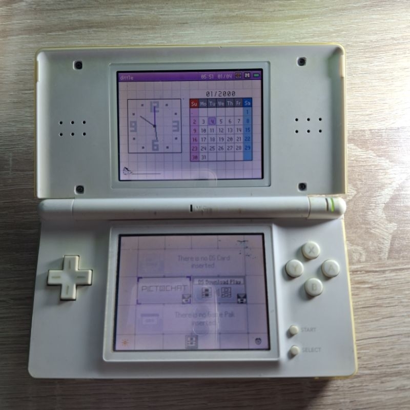 Nintendo DS lite