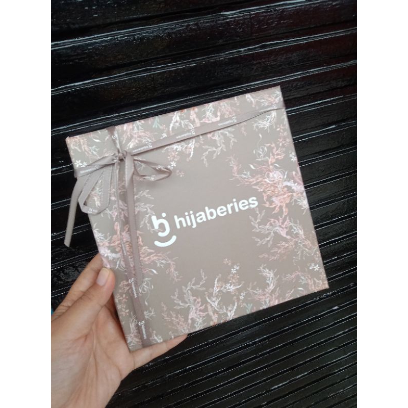 Hijaberies (box + tag) Motif (by request)