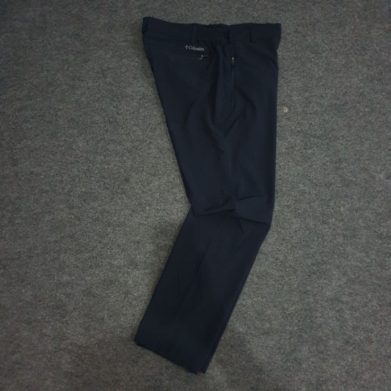 Celana outdoor columbia size 31-32 indo