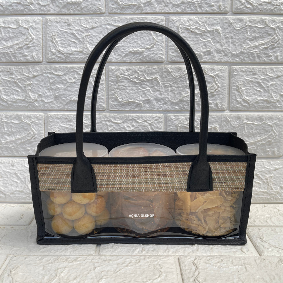 

Tas Mika Parcel Mendong (Hitam) Untuk Isi 3 Toples Silinder Keranjang Hampers Mika