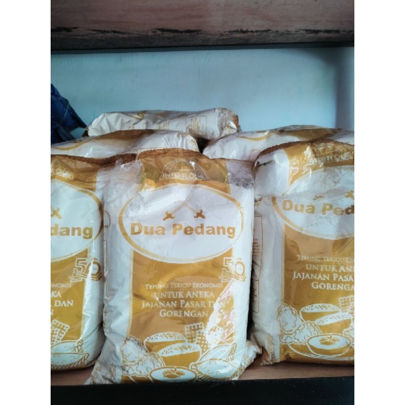 

Tepung Terigu Dua Pedang 1 KG