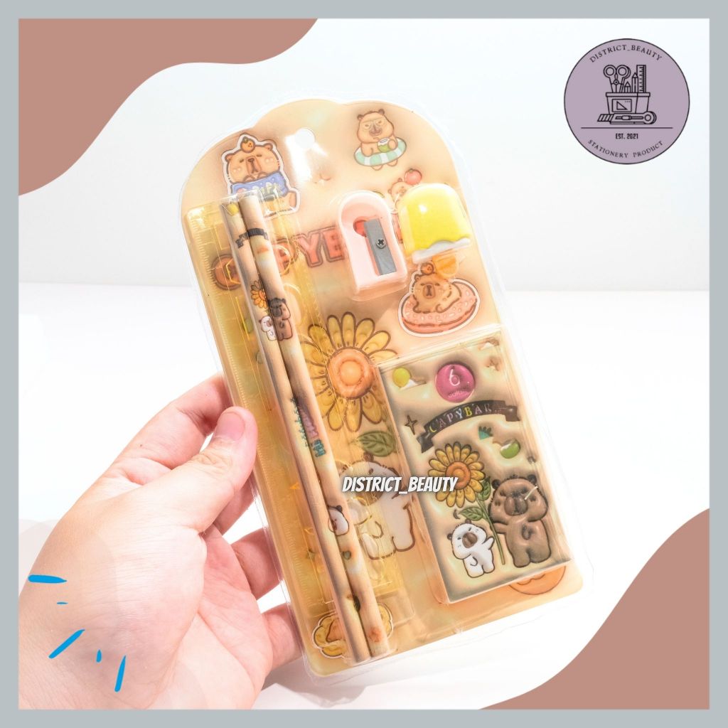 

PAKET XIMI CAPYBARA PAKET ALAT TULIS 5 IN 1 MOTIF CAPYBARA KAPIBARA SET ALAT TULIS PENSIL RAUTAN MOTIF CAPYBARA LUCU TERMURAH DISTRICT BEAUTY