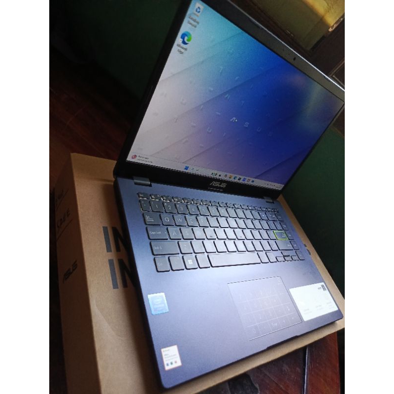 Laptop ASUS E410MAO-VIPS421