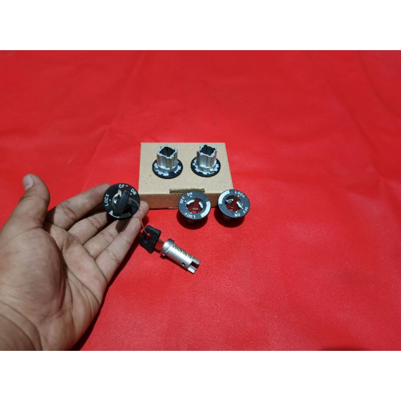 Rumah Kunci Kontak Vespa Exlusif Exsel T5 Original BagusRumah Kunci Kontak Vespa Exlusif Exsel T5 Or
