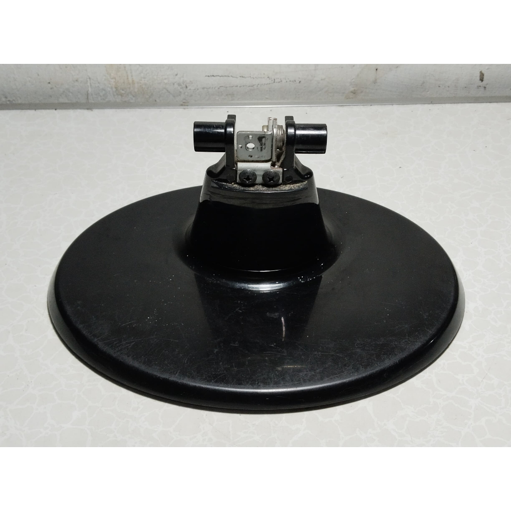 Kaki Monitor LCD merk LG W1953SV 19inch