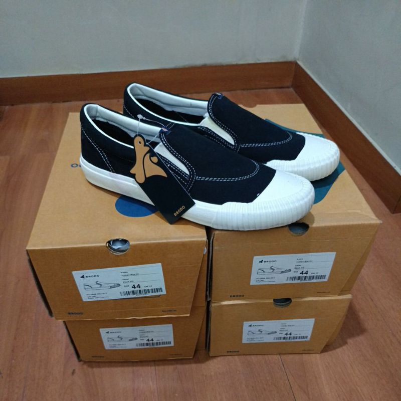 BRODO VULCAN SLIP ON