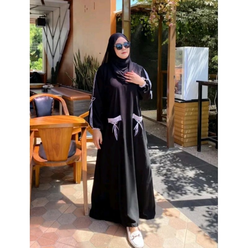ABAYA HITAM SAKU LIST PUTIH,Abaya turki,Abaya Saudi by KanzaCollection