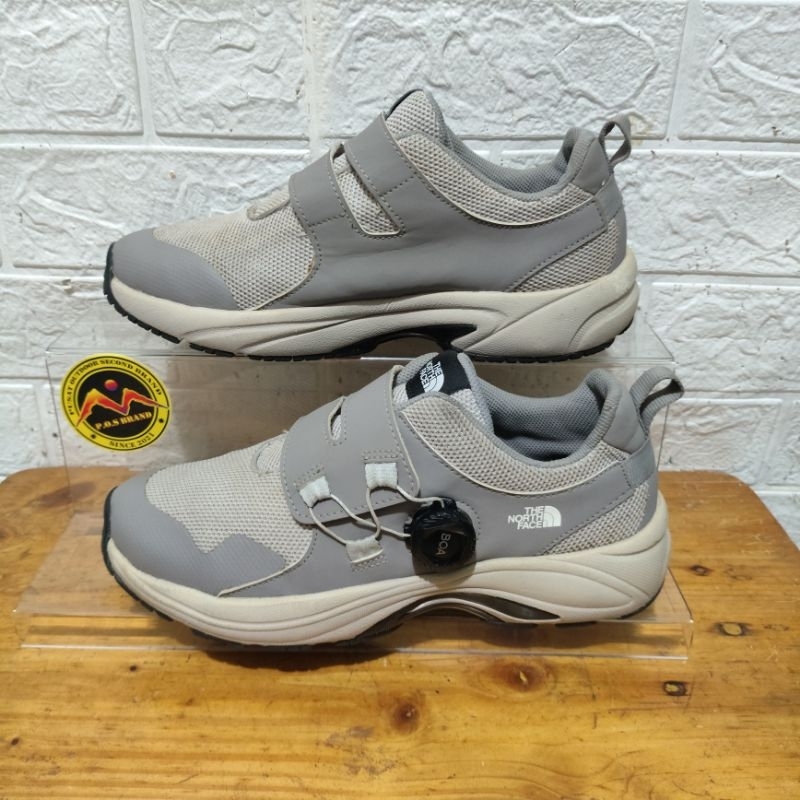 sepatu outdoor TNF boa system second
