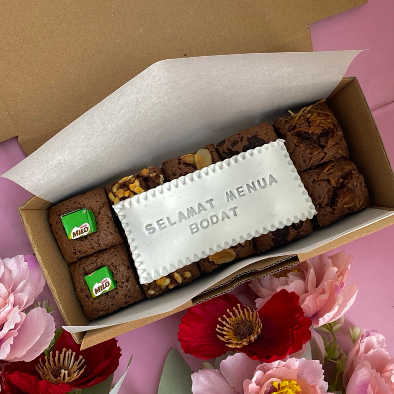 

Fudgy Brownies / Brownies Skat 10bites Custom Papan by nandsfood