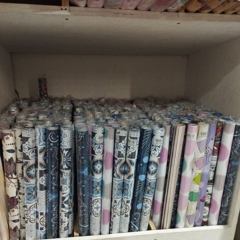 

KERTAS KADO JUMBO MOTIF