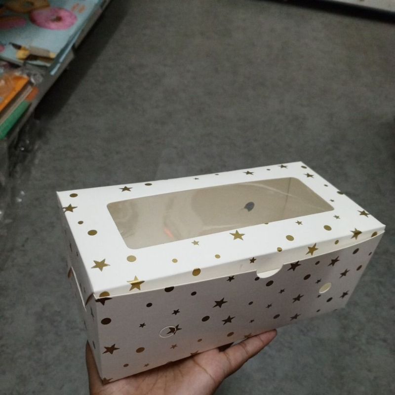 

(5pc)kotak/box kue putih motif bintang size 10×20cm