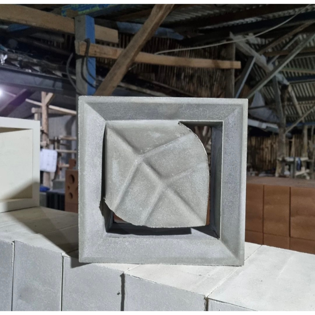 Roster Beton / Roster Beton Modern / Roster Beton Abu Motif Daun