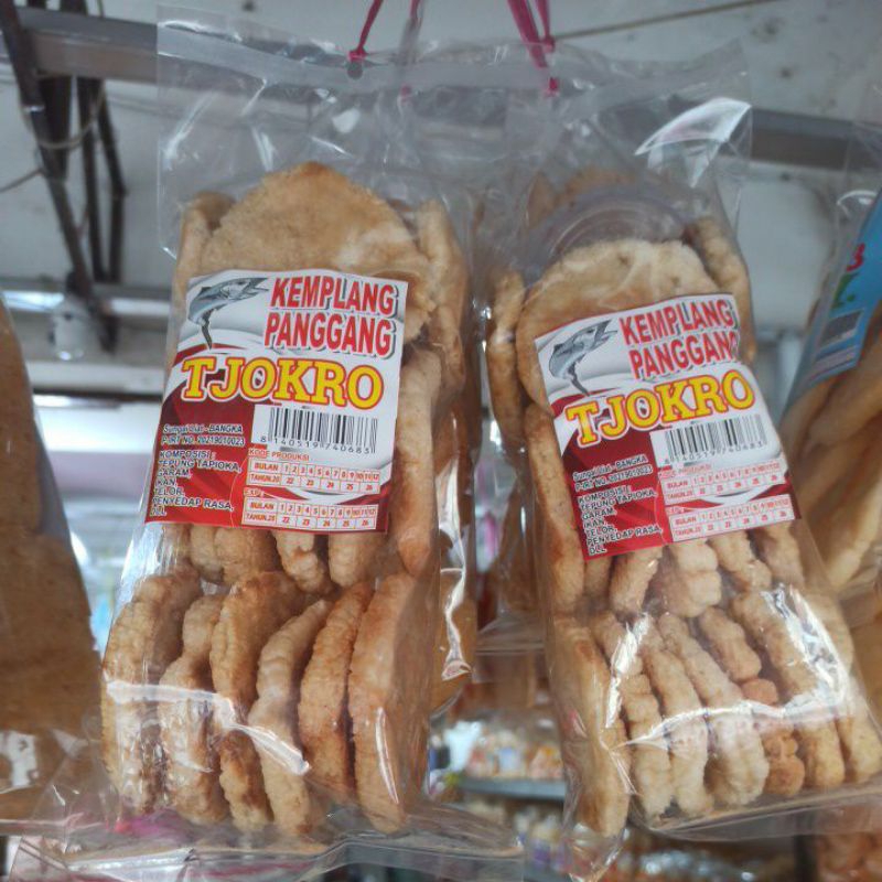 

Kemplang panggang Tjokro khas bangka/krupuk/oleh oleh/snack