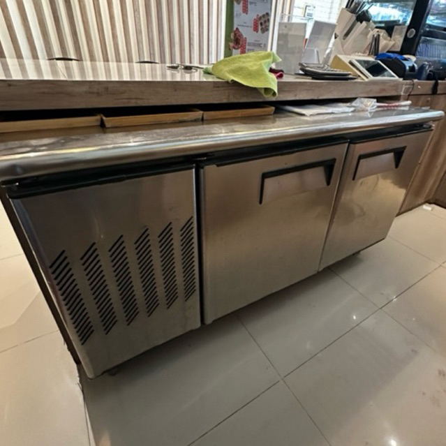 Undercounter Chiller 2 pintu Bekas