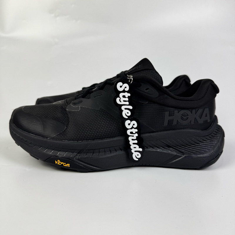 SEPATU HOKA ONE ONE TRANSPORT BLACK