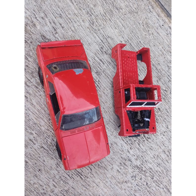 Mainan Mobil Bekas Diecast Jada & Burago Junk Skala 1/24