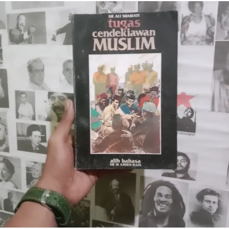 Dr. Ali Syariati Fatimah Az Zahra / Menjadi Manusia Haji / Sejarah Masa Depan / Ali Sang Imam / Huma