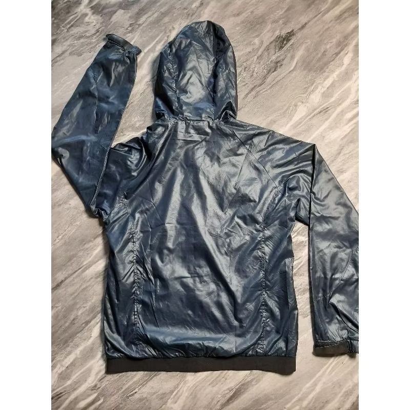 Jaket Tracktop Adds Second Branded