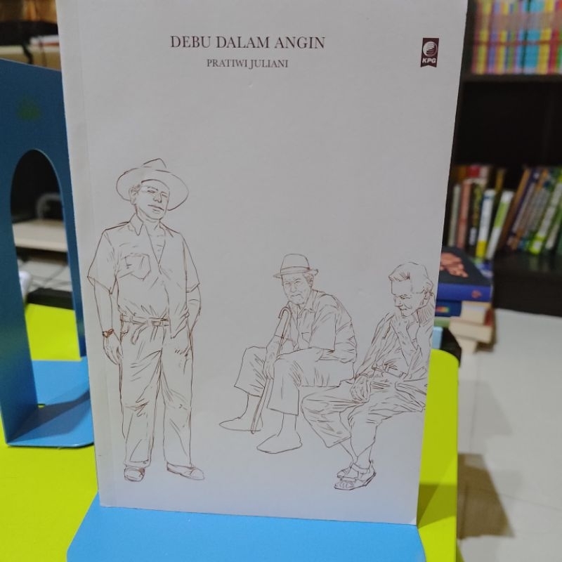 (Preloved/Second) NOVEL "Debu Dalam Angin" (PRATIWI JULIANI)