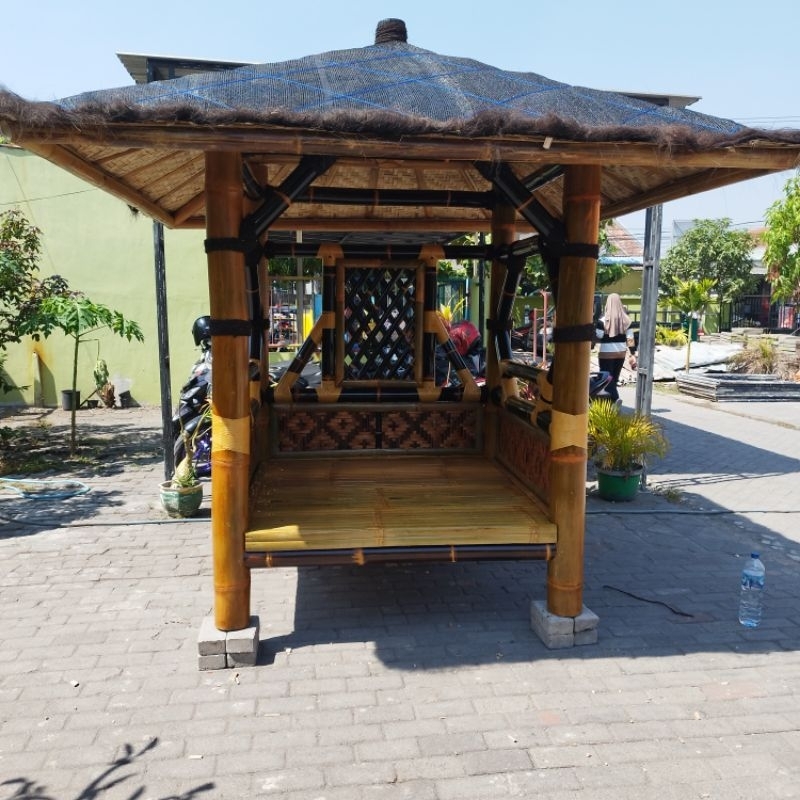 Gazebo bambu 1,6m x 1,6m atap ijuk/saung/lesehan/atap alang alang
