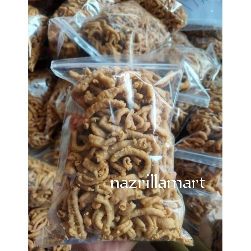 

Keripik kripik usus murah 1 kg / makanan ringan cemilan camilan pedas / makanan kering instan